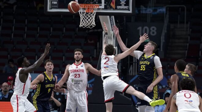EuroBasket 2025 Yarı Finaline Doğru: Türkiye-Yunanistan Mücadelesinin Özetleri ve Kilit Noktalar