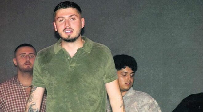 Gönül İşlerini Göz Ardında Bırakan Rapçi: Ailesinin Beklentileri ve Kişisel Odak