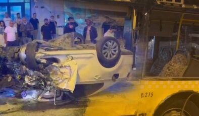 İnkılap Mahallesi’nde İETT Otobüsü ve Bir Otomobilin Çarpışmasıyla Yaşanan Kaza