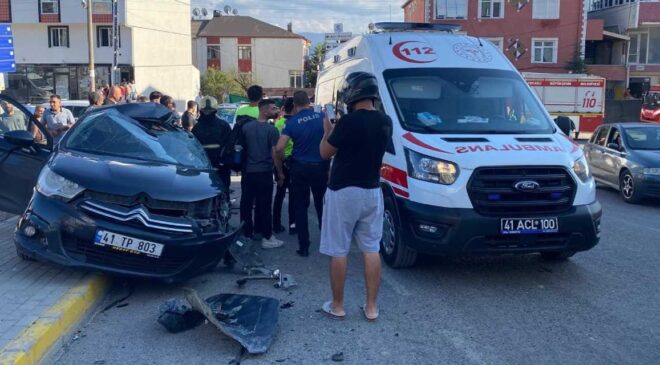 İzmit Körfez’de Yokuş Aşağı Kontrolden Çıkan İş Makinesi: İki Çocuk Yaralandı