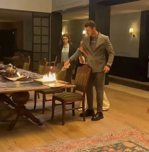 Kıvanç Tatlıtuğ’un Dublörüyle İlgili Kamera Arkası Gelişmeleri ve Tepkiler
