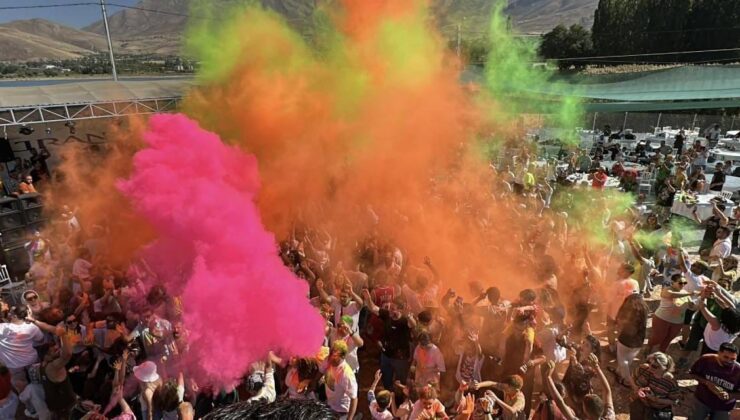 Van’da Renkli Festival: İranlı Ziyaretçiler ve Katılımın Dönüşümü