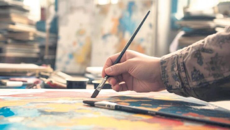 Zamanın Ruhunu Yansıtan Sanat: Toplumsal Koşulların Eserlere Etkisi ve Yapay Zeka ile İncelenmesi